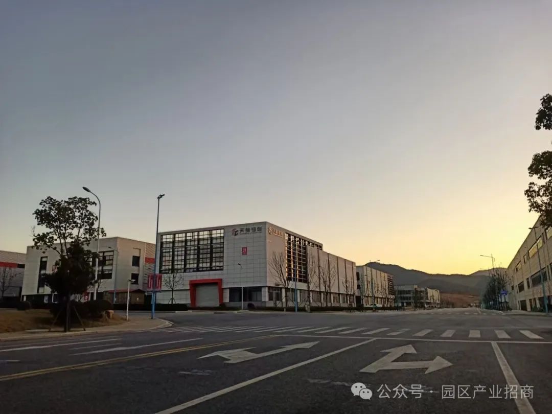 湖州长兴产业园 单层高标准厂房出售 2000平/栋 单价只需3700元 现房 仅2套 稀缺资源
