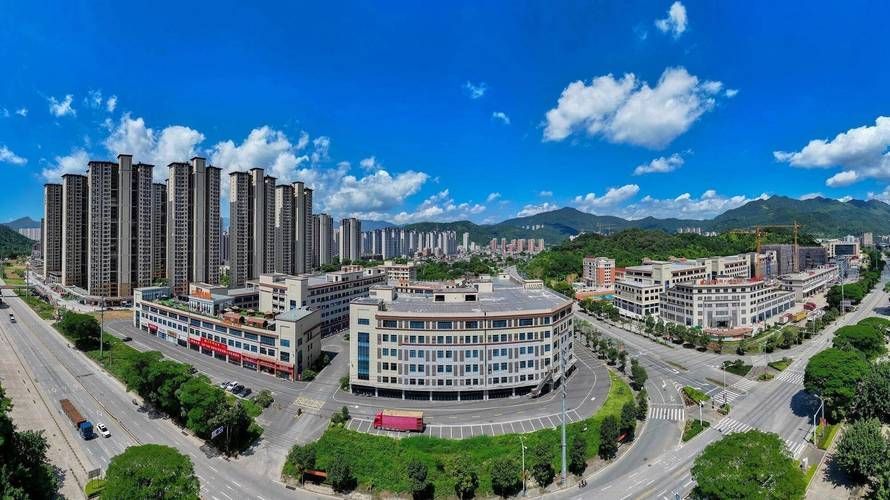 深圳市龙华大浪红本1000平厂房出租,配套完善
