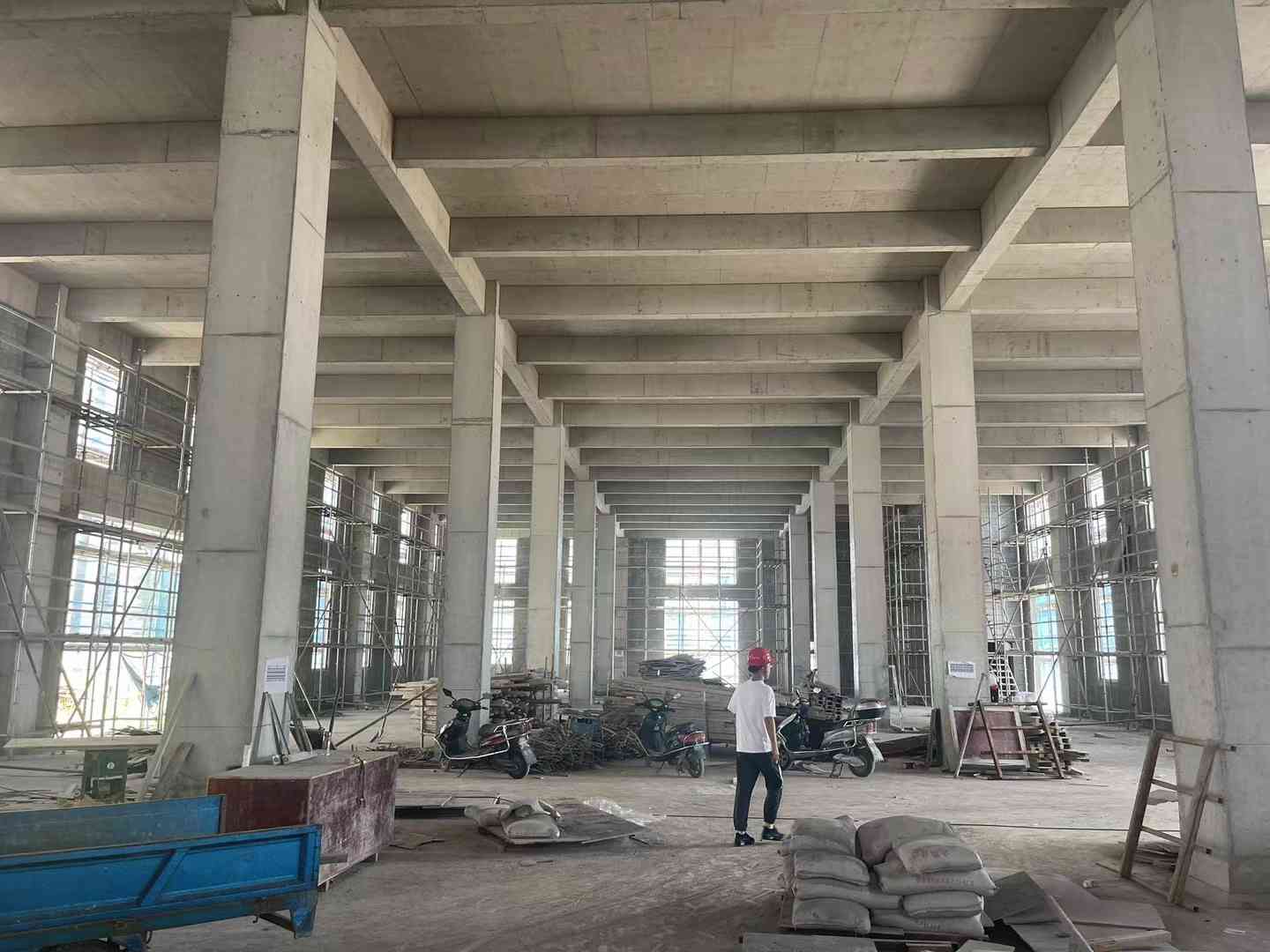 高新区滁州皇城大厦苏滁现代产业园管委会南谯区免租1年 高新区 标准化厂房出租，配套完善