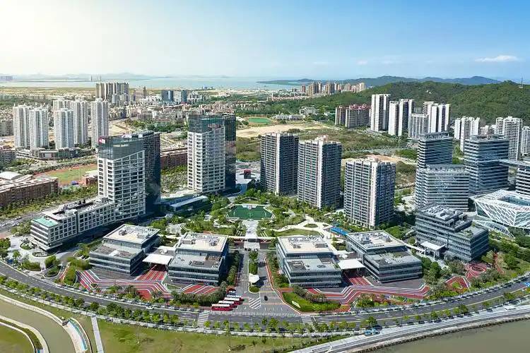 东方美谷低空经济嘉年华在上海奉贤举行 低空经济联动美丽健康产业布局