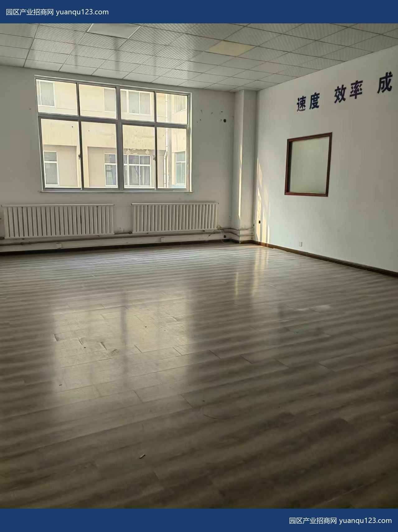 威海200㎡ 张村柳沟双创人孵化园200平出租，即搬即入驻-环翠张村厂房出租，首层4.5米层高