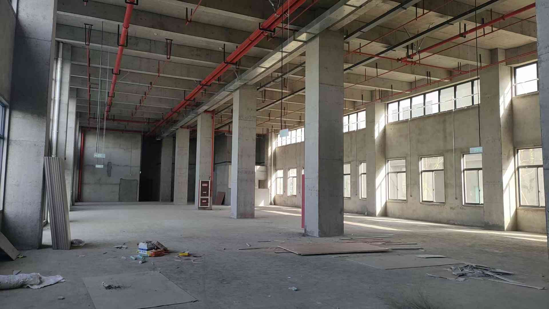 济宁经开区319省道库房配套全可住可办公，仓储加工直700平厂房出租，配套完善